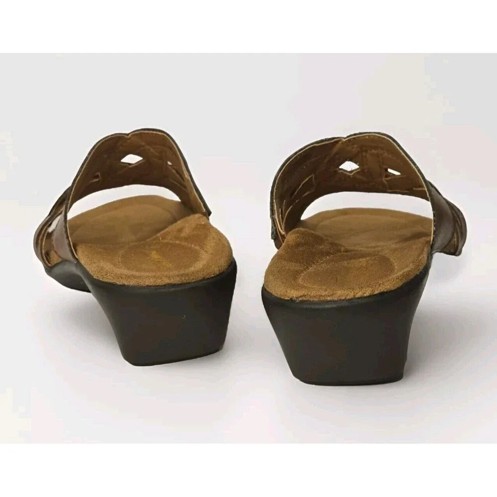Thom McAn Willa Brown Leather Wedge Sandals Womens Slip On Size 8.5 M 50077 EUC - Picture 7 of 11